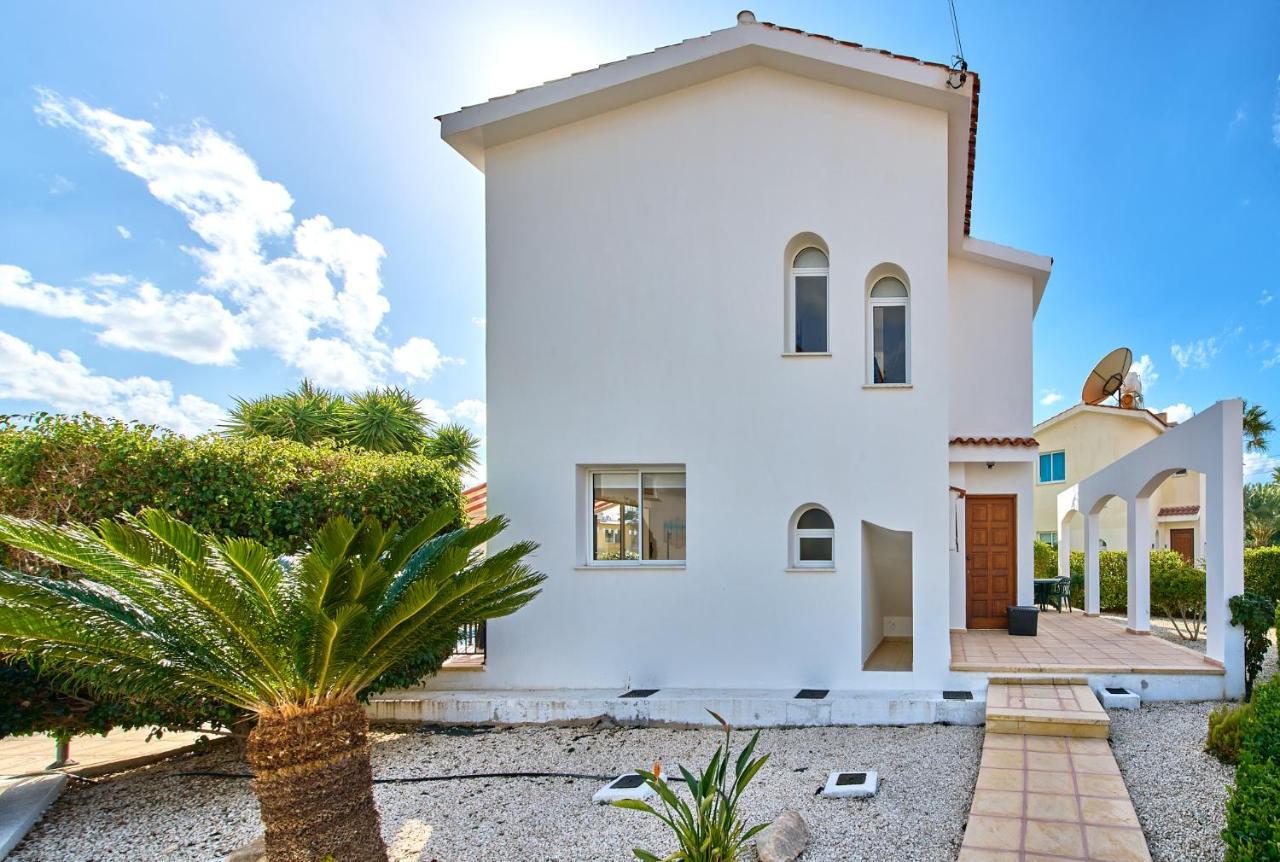 Villa Shiva By Ezoria Villas Mercan Koyu Dış mekan fotoğraf